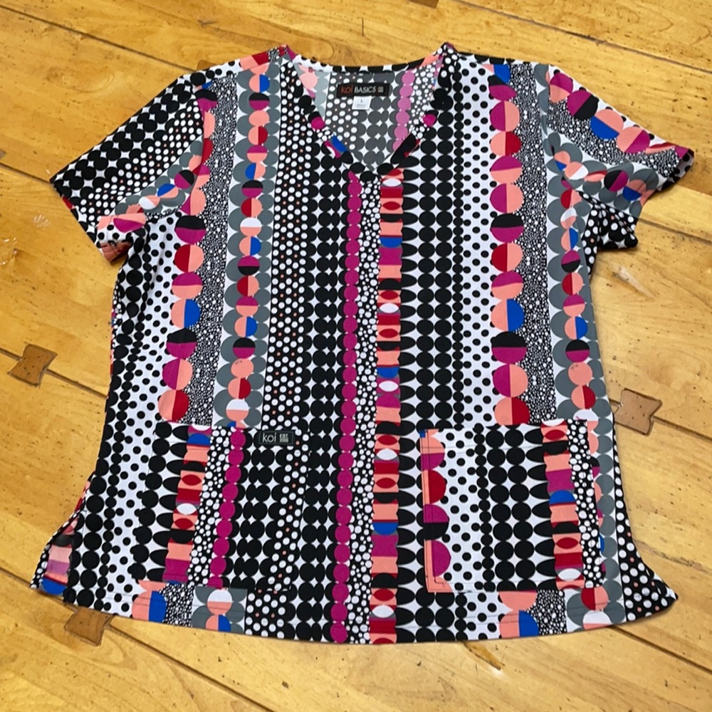 Koi Scrub top size large.